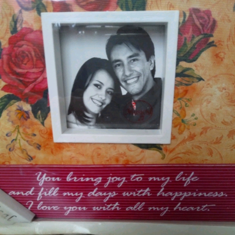 Musical Frame, Poetic message, "To Wife"